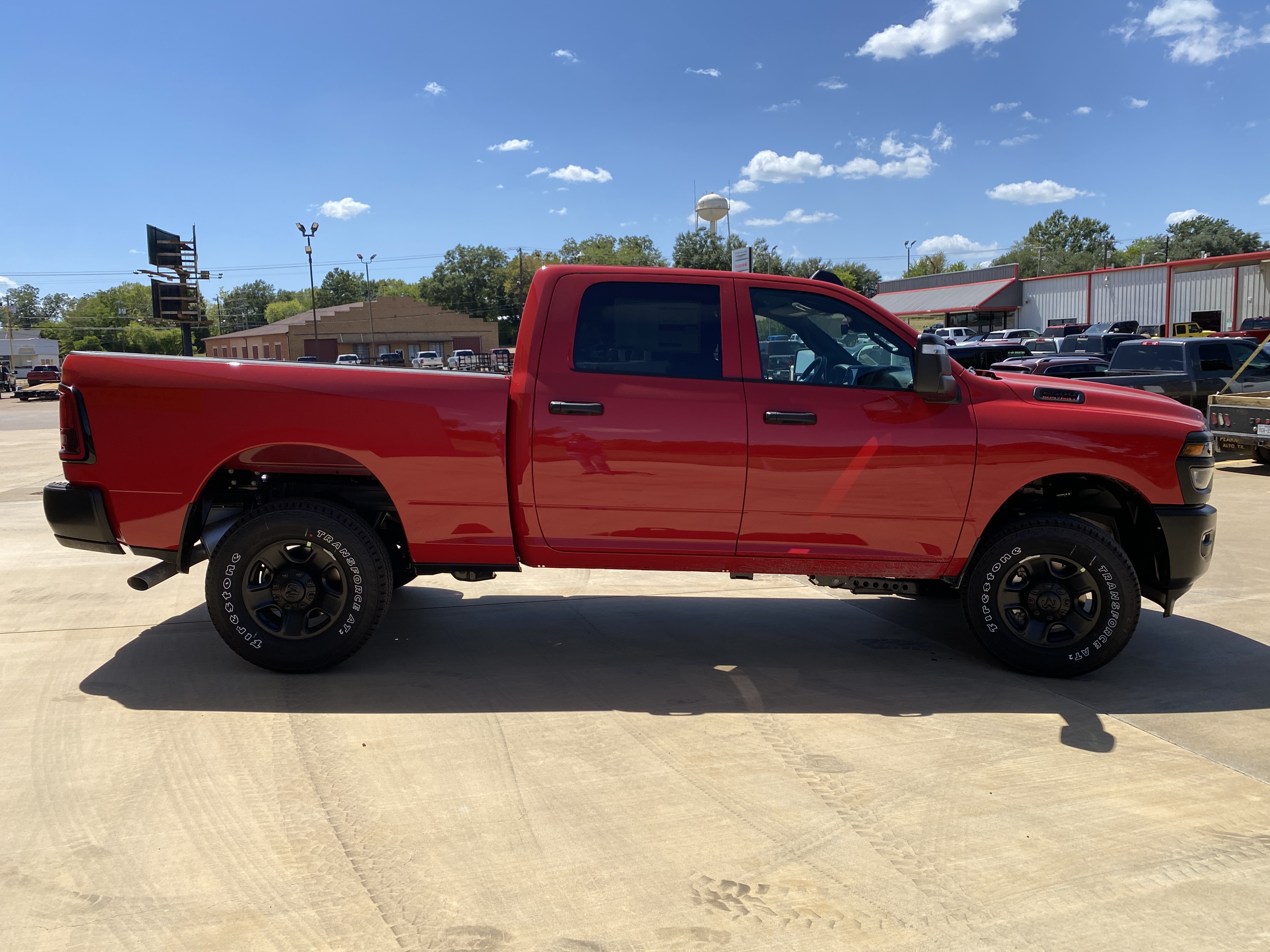 2026 Ram 2500 TRADESMAN CREW CAB 4X4 Pickup TG362959