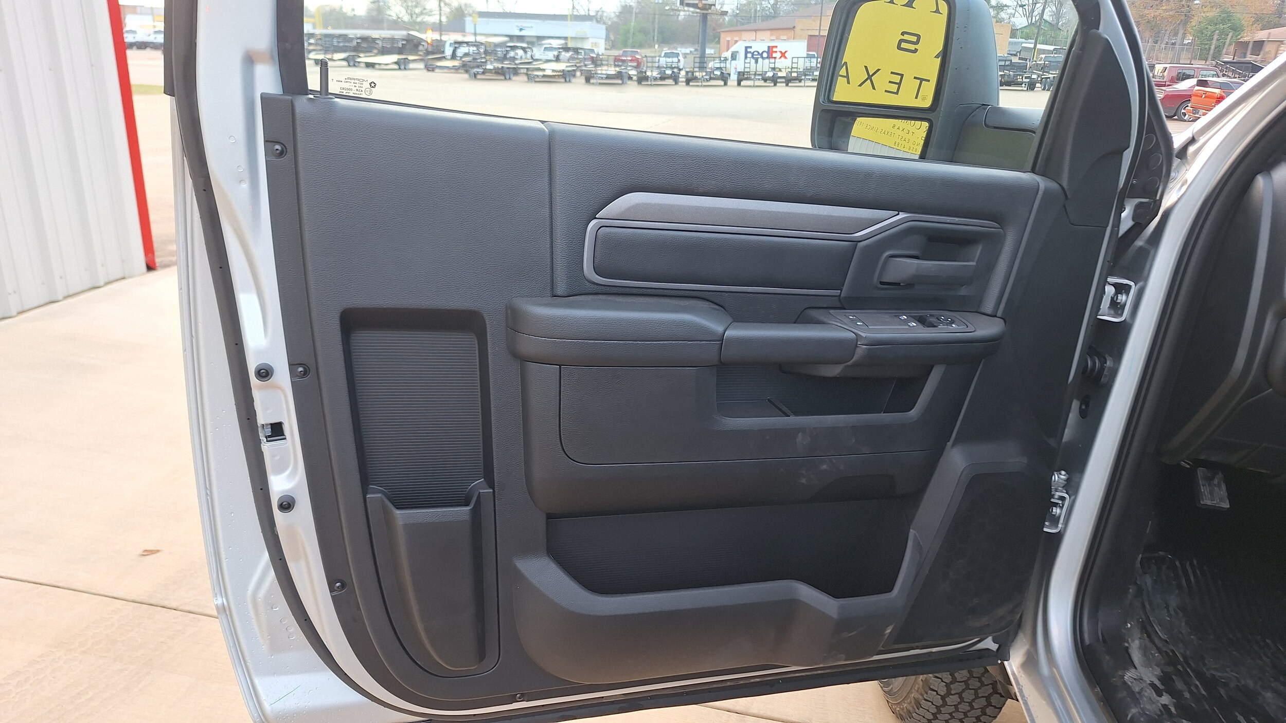 2026 RAM 3500 Chassis Tradesman - Photo 12