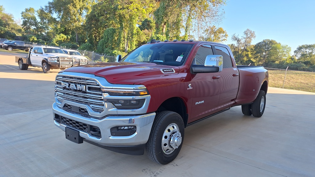 New 2026 Ram 3500 LARAMIE CREW CAB 4X4 8' BOX Pickup