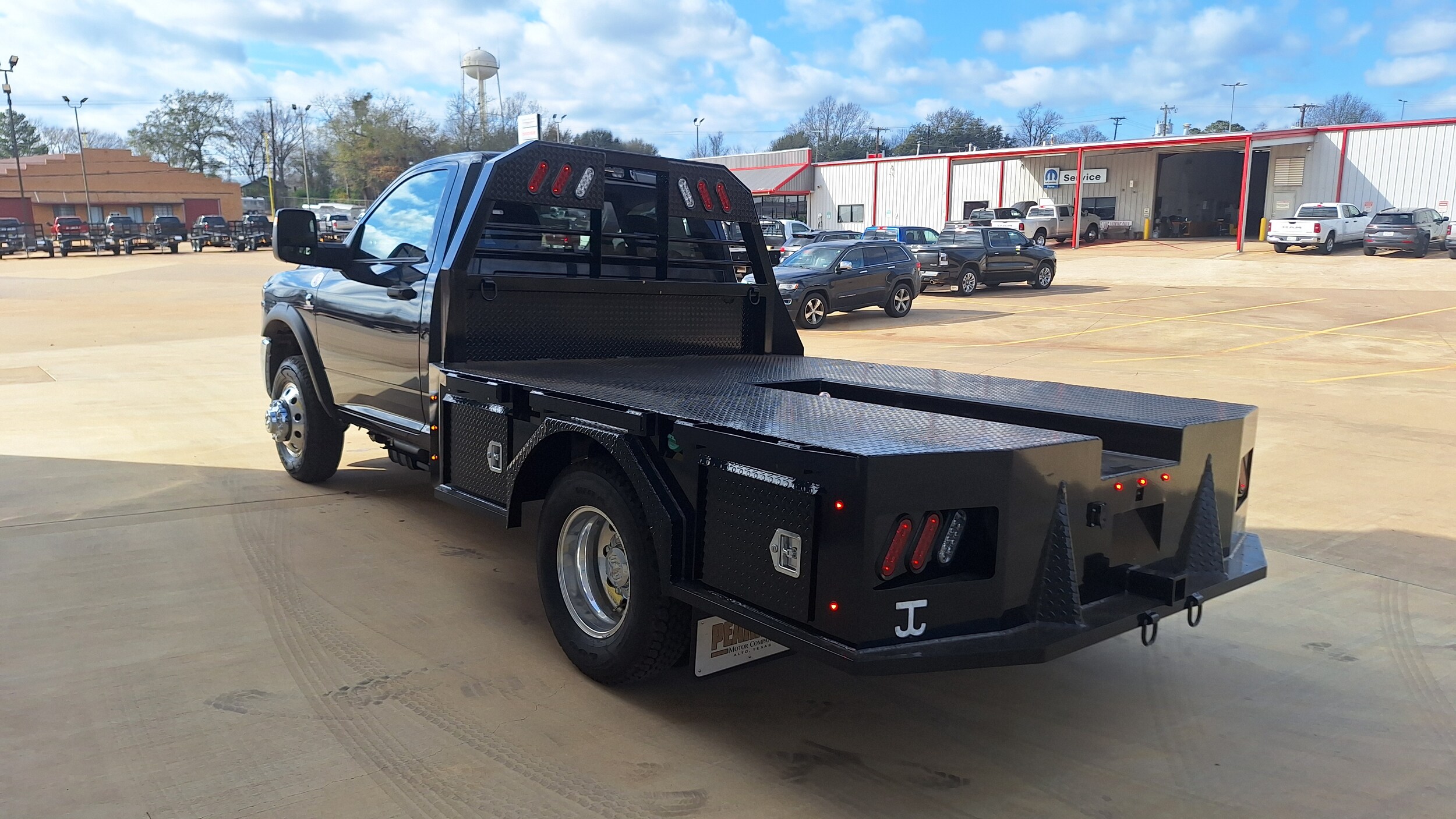 2026 RAM 3500 Chassis Tradesman - Photo 9