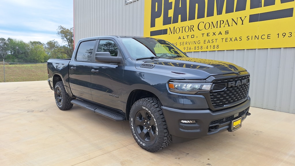 New 2026 Ram 1500 WARLOCK CREW CAB 4X4 5'7 BOX Pickup