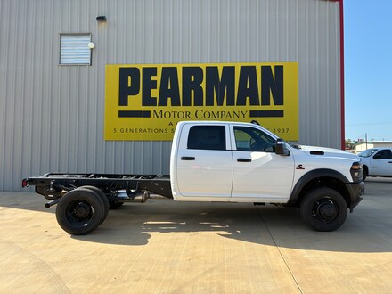 2026 Ram 5500 Chassis Cab TRADESMAN  CREW  4X4 60' CA Pickup TG322216
