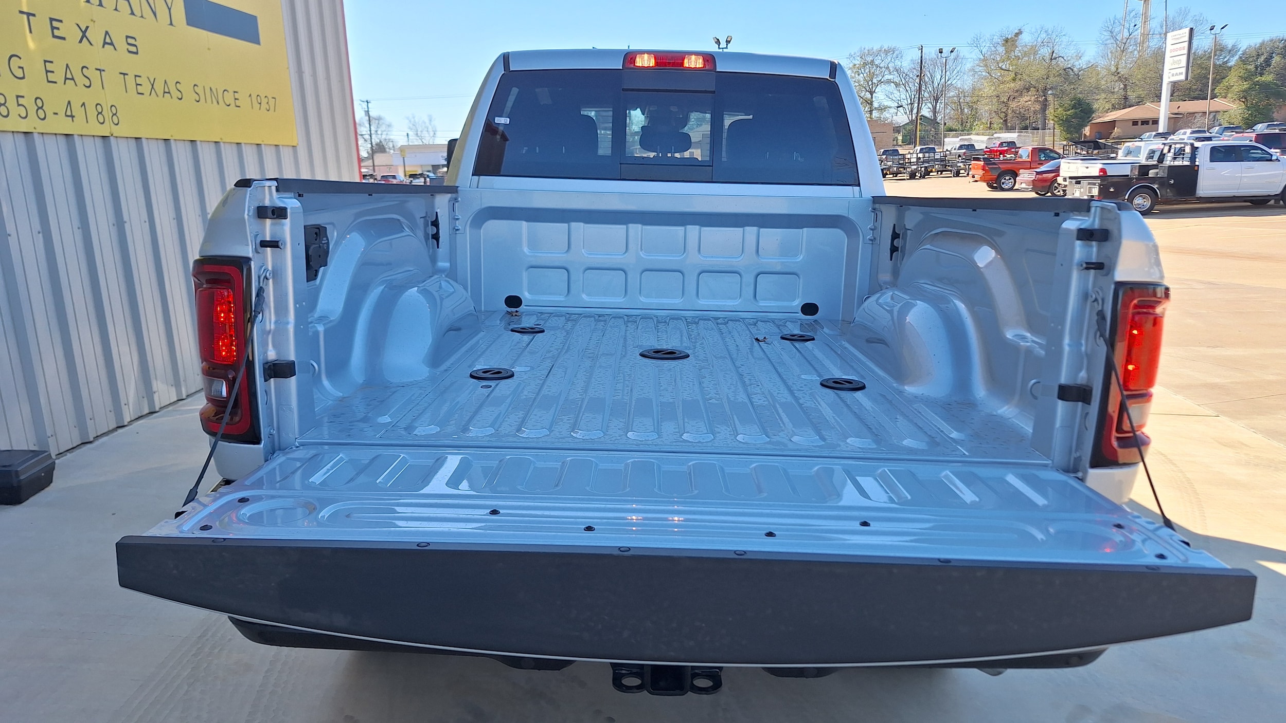 2026 RAM 2500 Tradesman - Photo 7