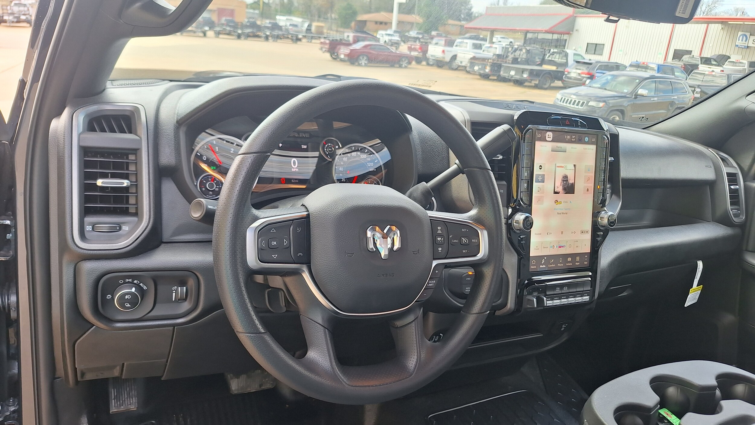 2026 RAM 3500 Chassis Tradesman - Photo 18
