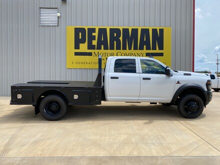 2026 Ram 4500 TRADESMAN CHASSIS CREW CAB 4X4 60' CA Pickup TG306612
