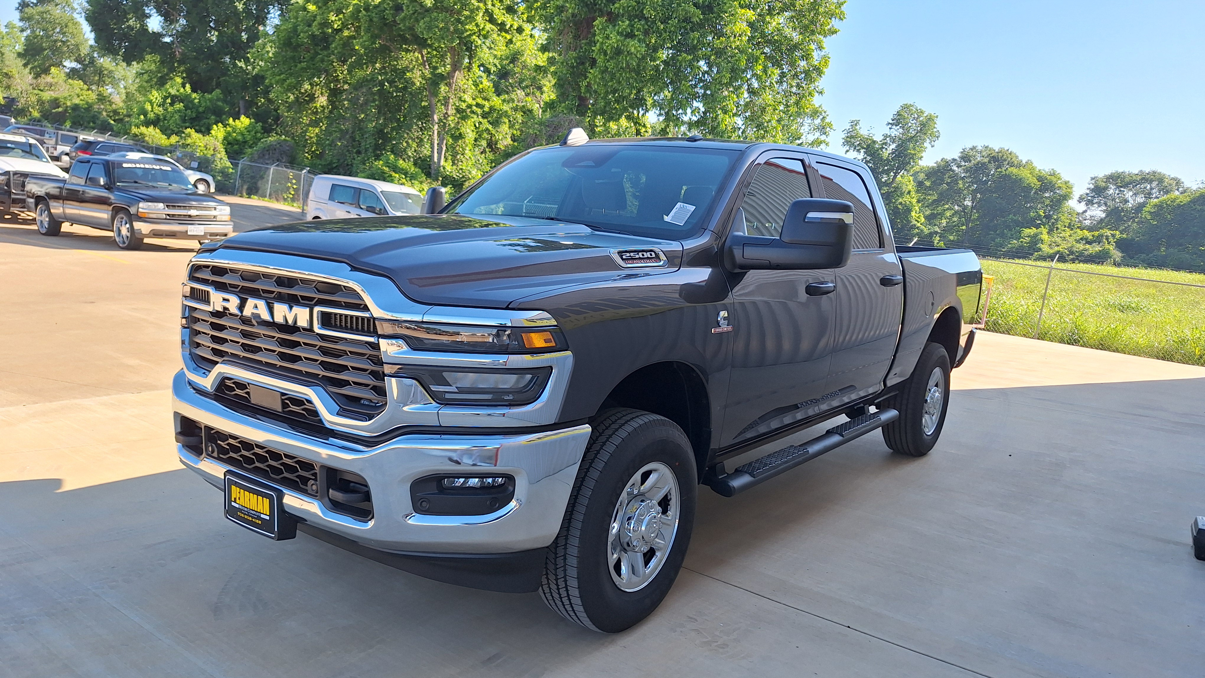 New 2026 Ram 2500 TRADESMAN CREW CAB 4X4 6'4 BOX Pickup