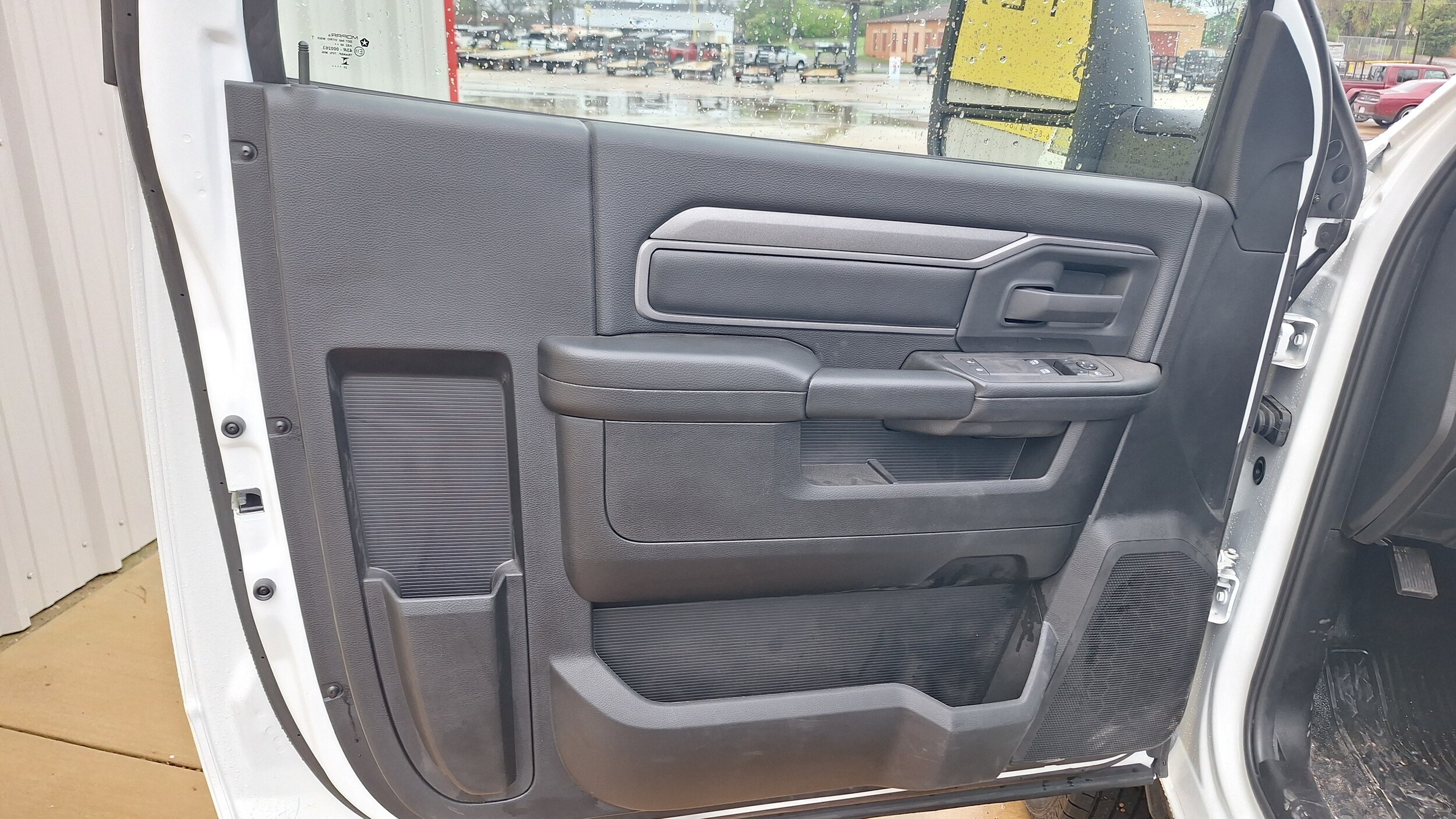 2026 RAM 3500 Chassis Tradesman - Photo 10