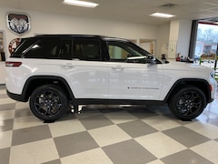 New 2025 Jeep Grand Cherokee LIMITED 4X4 Sport Utility 1C4RJHBG4S8793613 for sale in Alto, TX