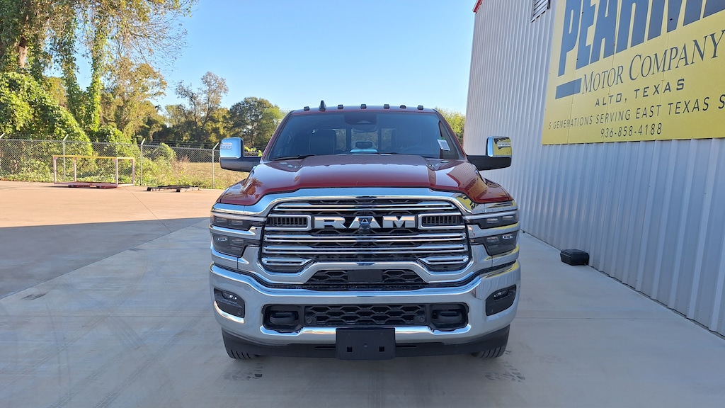 New 2026 Ram 3500 LARAMIE CREW CAB 4X4 8' BOX Pickup