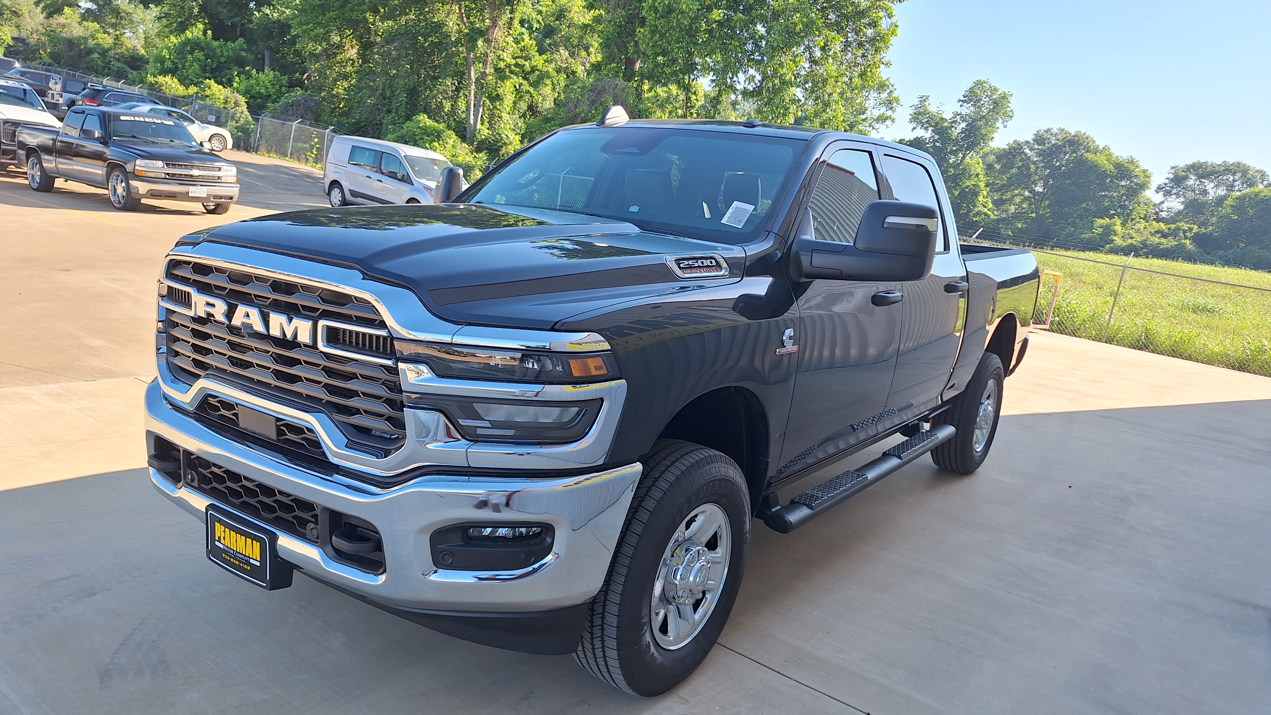 New 2026 Ram 2500 TRADESMAN CREW CAB 4X4 6'4 BOX Pickup