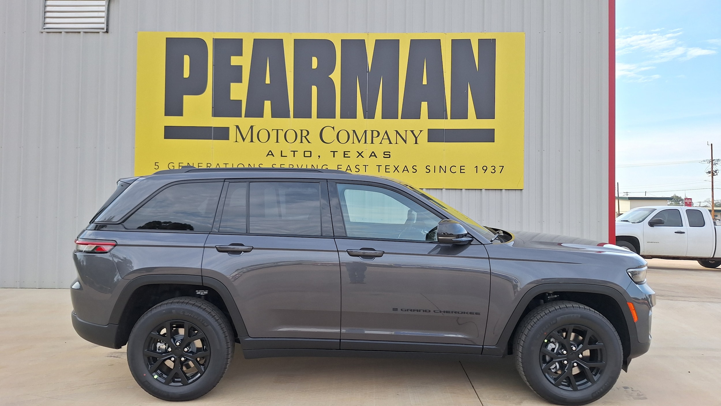 2025 Jeep Grand Cherokee Altitude's photo