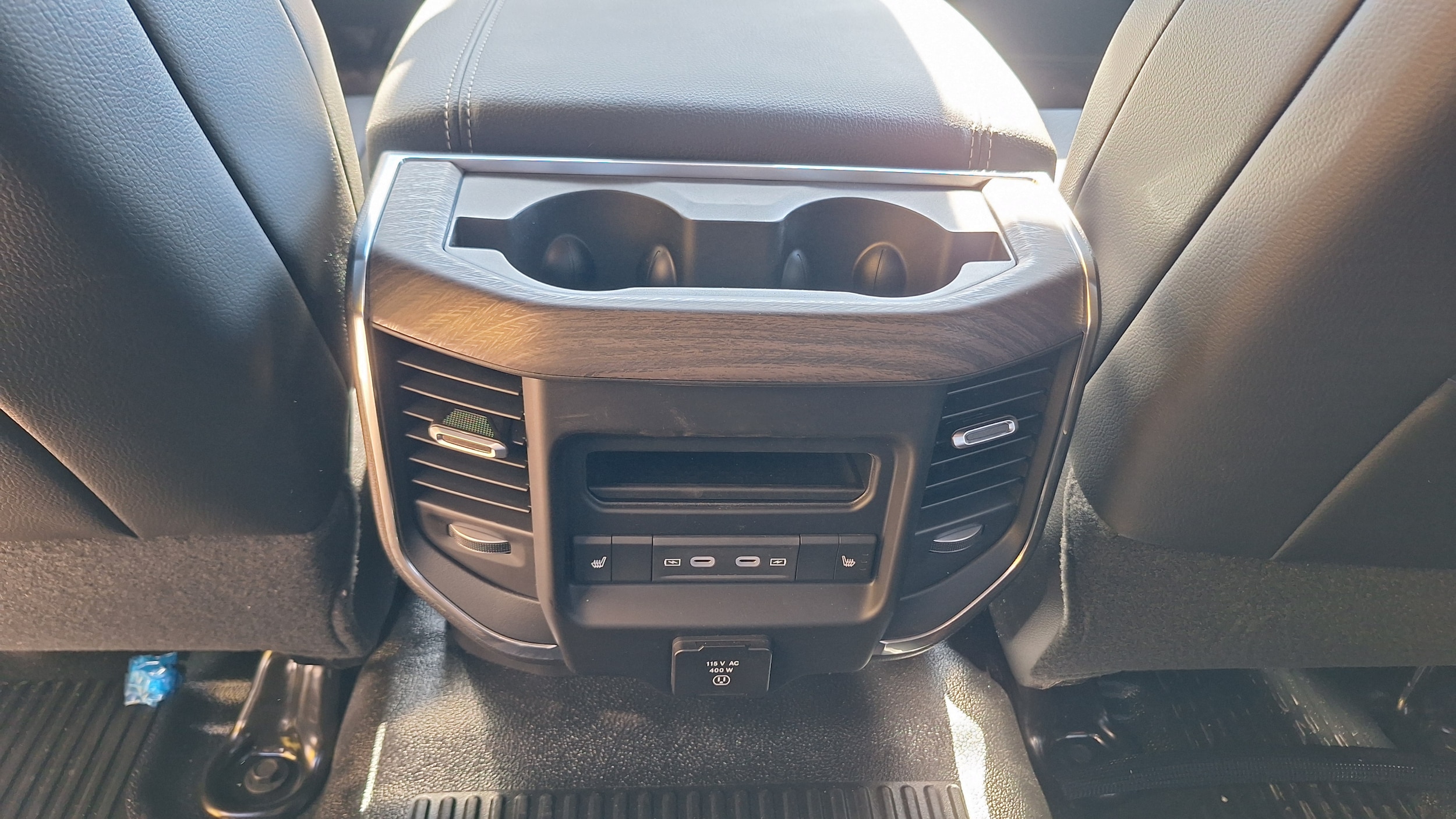 2026 RAM 3500 Chassis Big Horn - Photo 38
