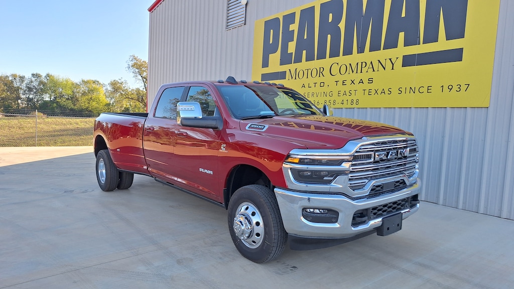 New 2026 Ram 3500 LARAMIE CREW CAB 4X4 8' BOX Pickup