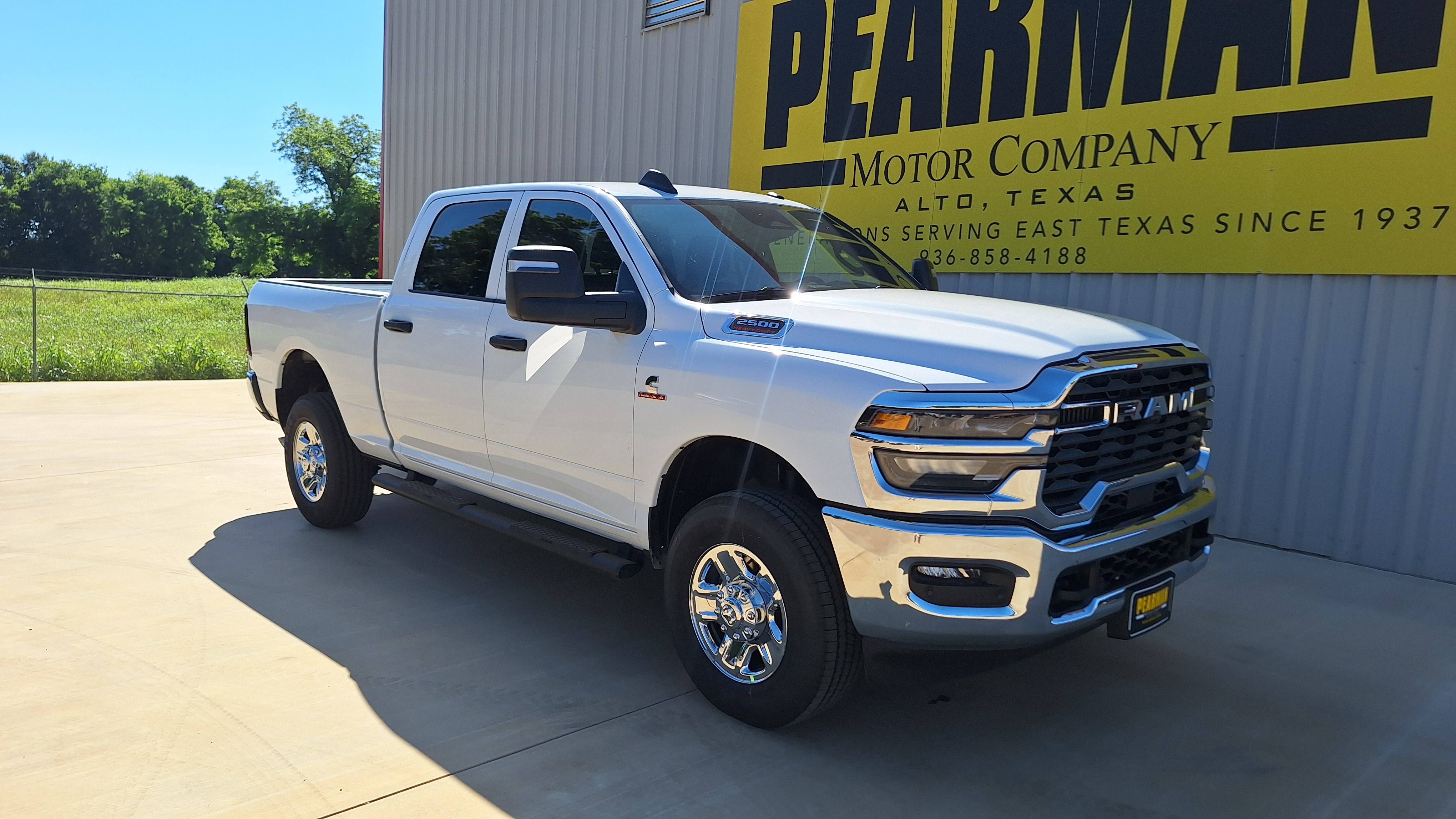 New 2026 Ram 2500 TRADESMAN CREW CAB 4X4 6'4 BOX Pickup