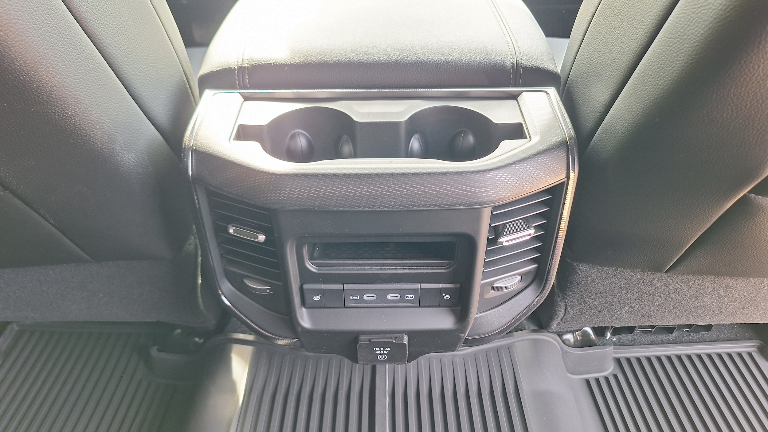 2026 RAM 2500 Rebel - Photo 35