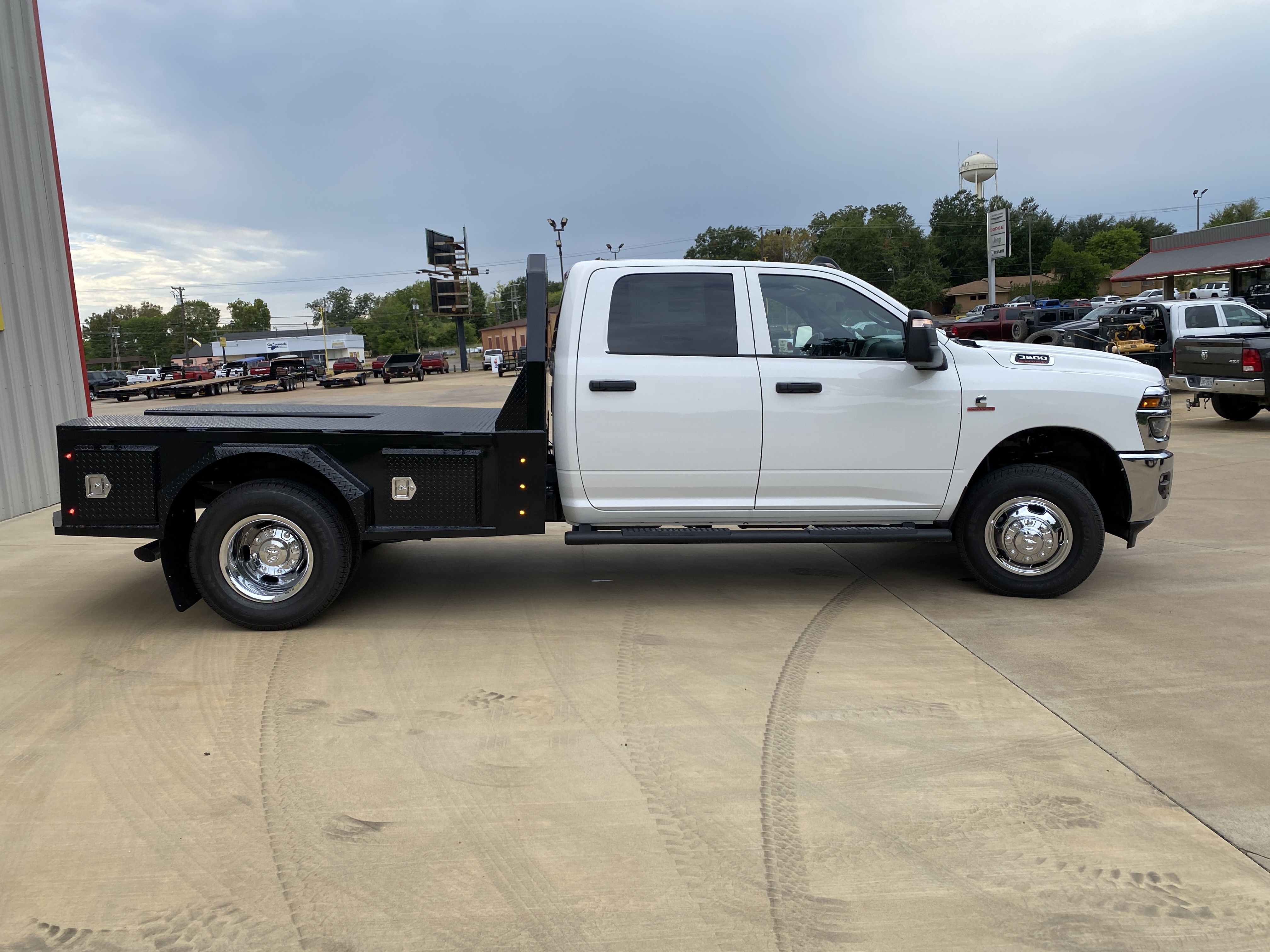 New Commercial Vehicles  2026 Ram 3500 TRADESMAN CREW CAB 4X4 8' BOX Pickup 3C63RRGL8TG342570 for sale in Alto, TX