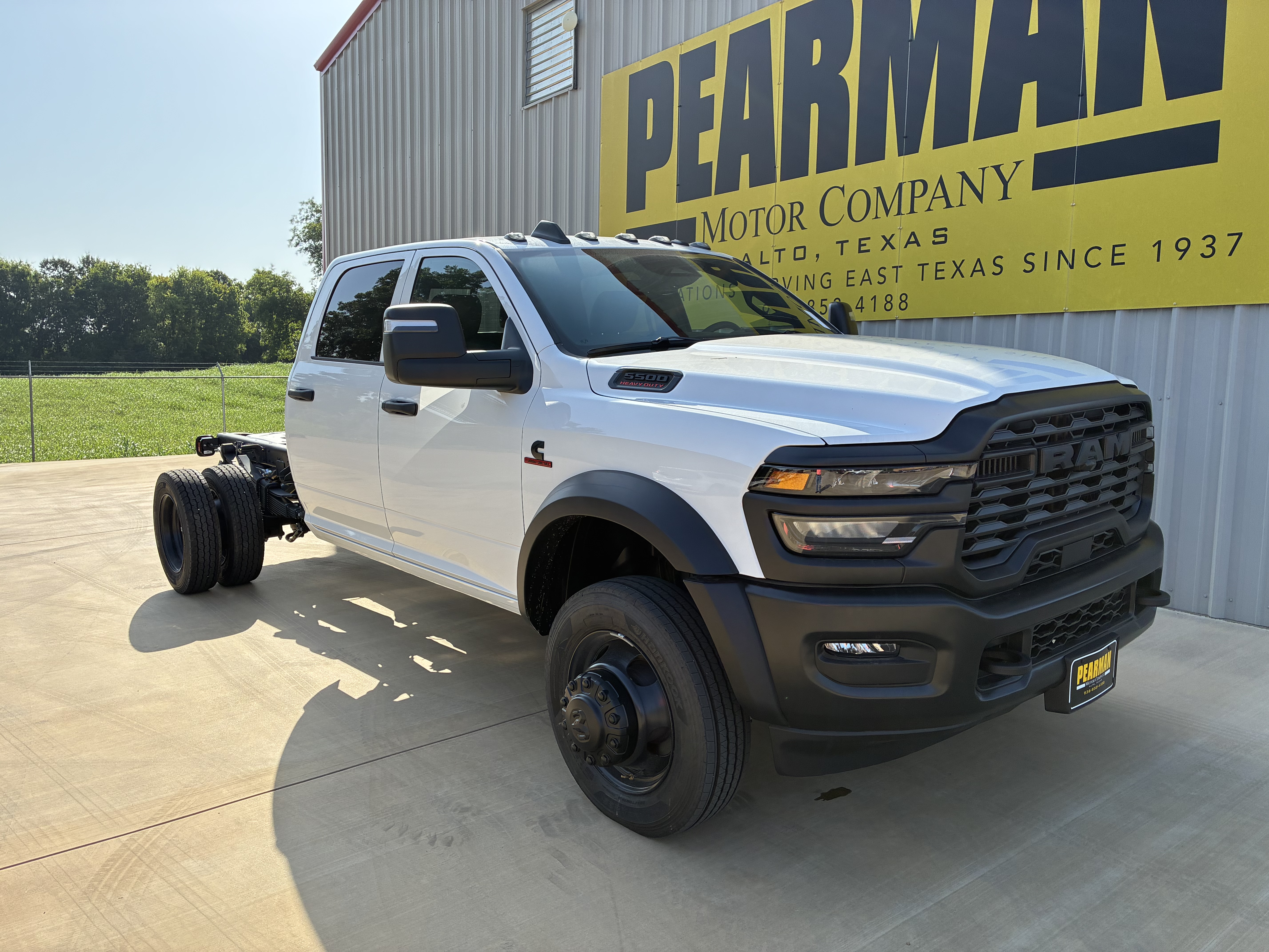 New 2026 Ram 5500 Chassis Cab TRADESMAN CREW 4X4 60' CA Pickup