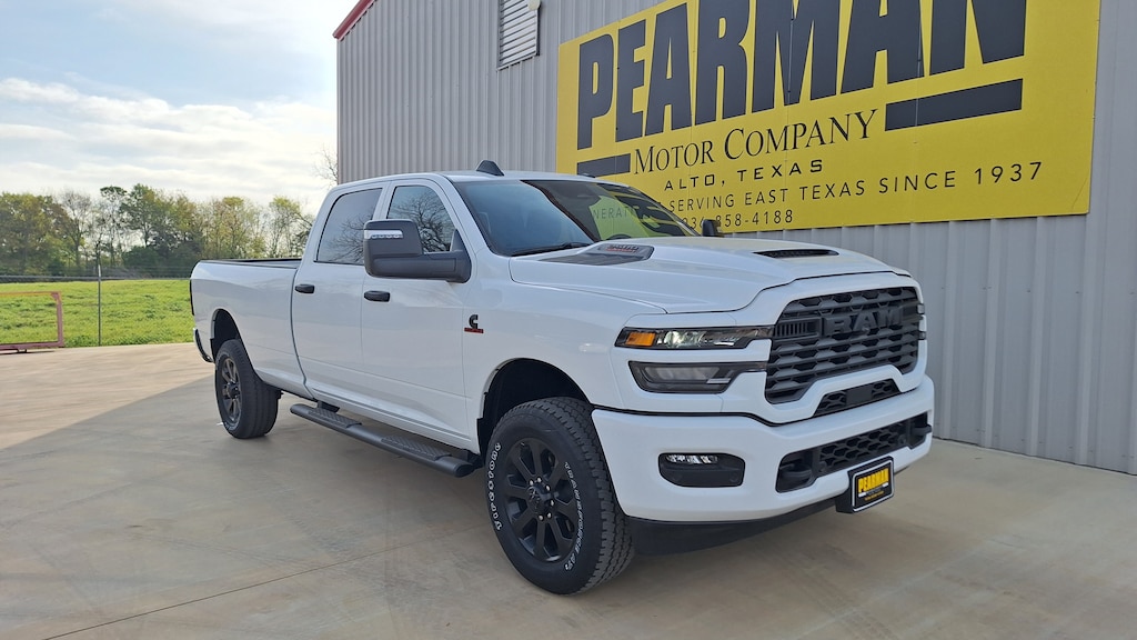 New 2026 Ram 2500 BLACK EXPRESS CREW CAB 4X4 8' BOX Pickup