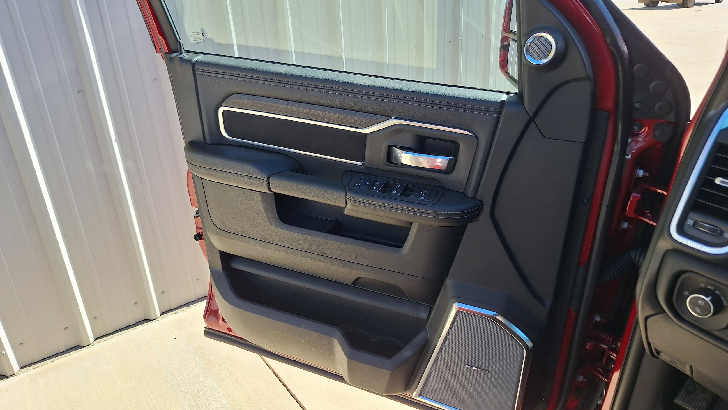2026 RAM 3500 Chassis Big Horn - Photo 19