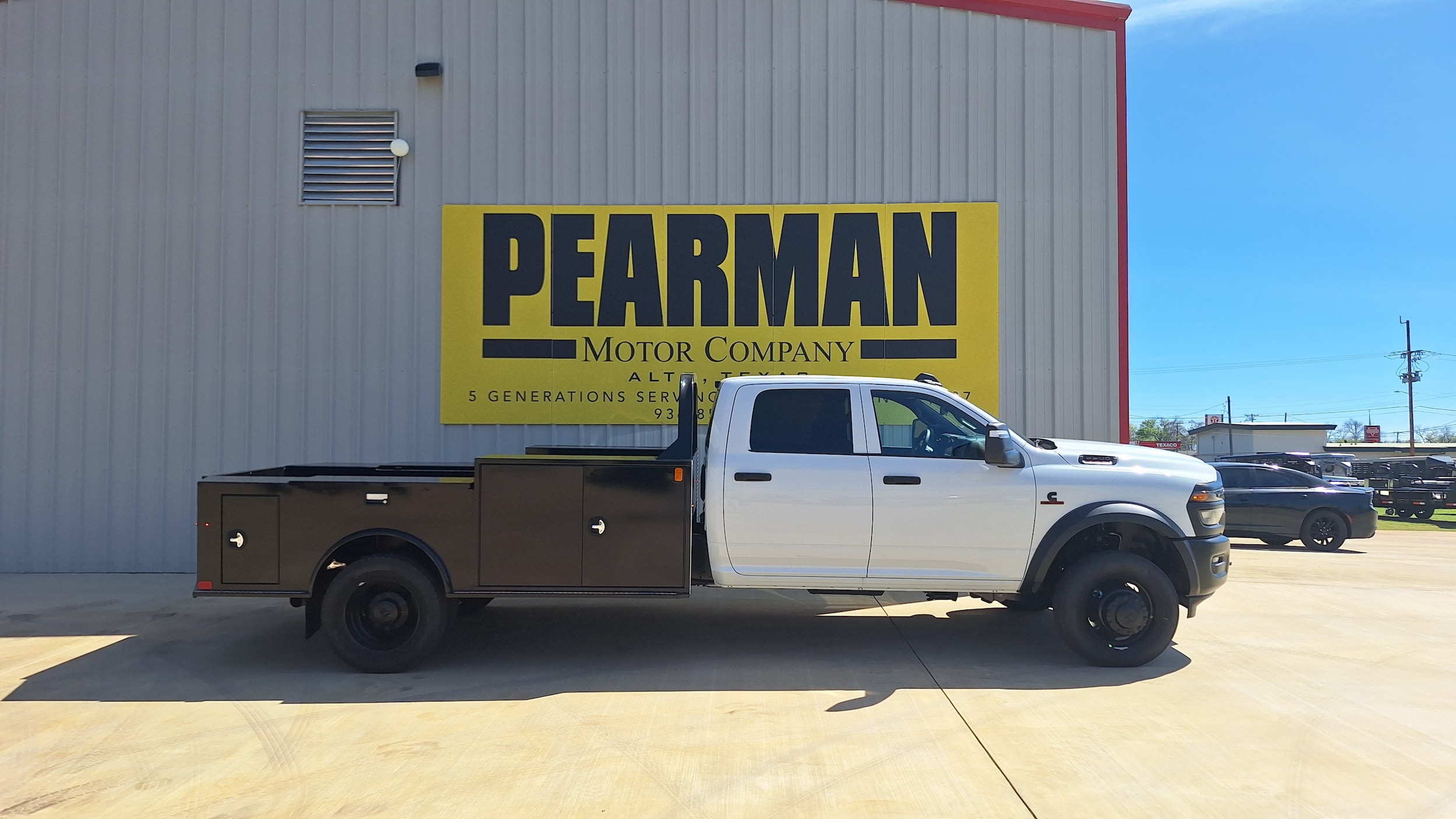2026 RAM 5500 Big Horn 4X4 Crew Cab DRW 197" WB's photo