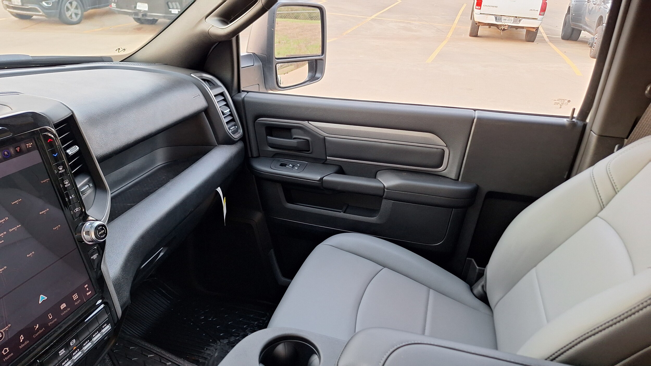 2026 RAM 3500 Chassis Tradesman - Photo 24