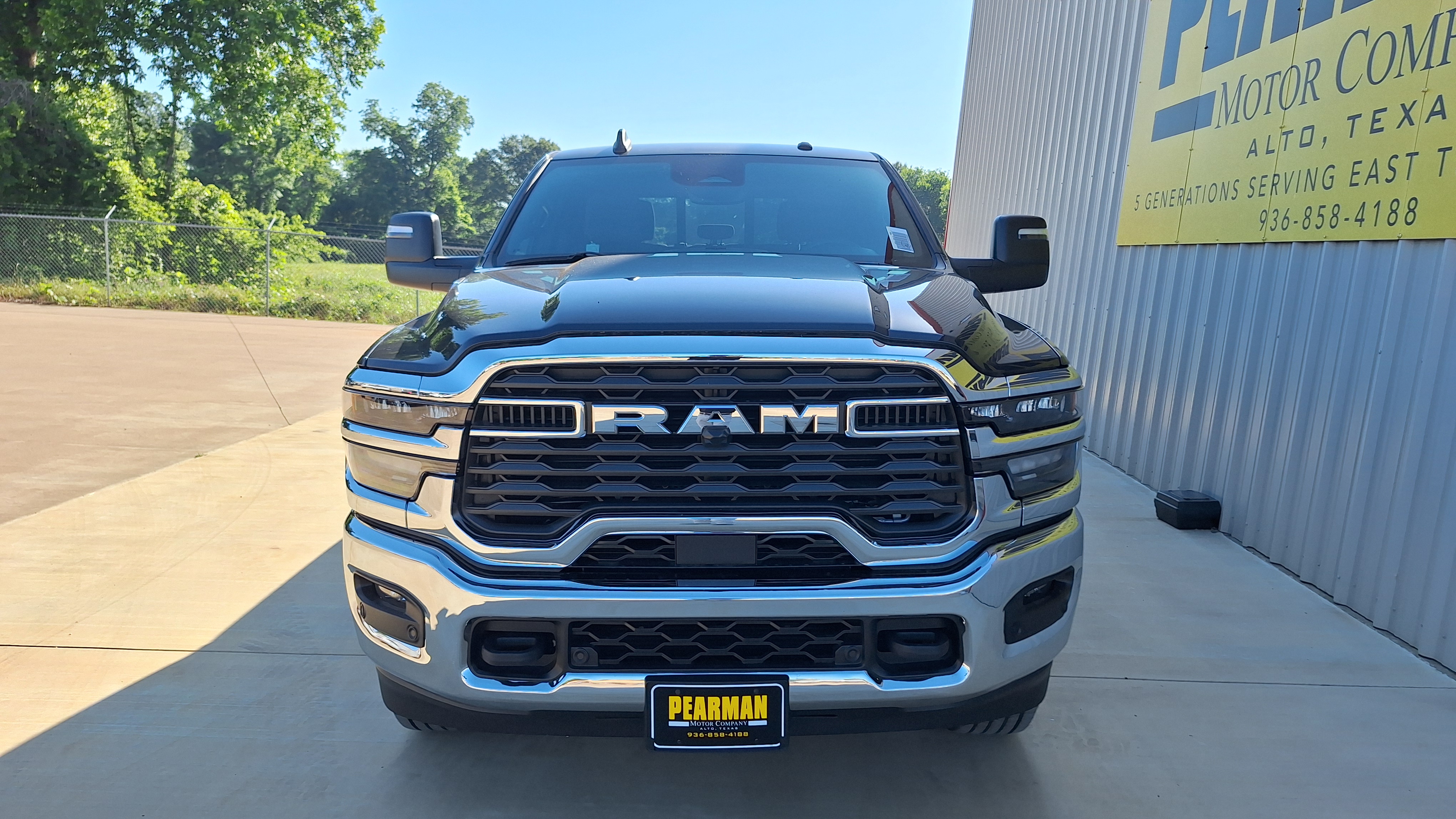 New 2026 Ram 2500 TRADESMAN CREW CAB 4X4 6'4 BOX Pickup