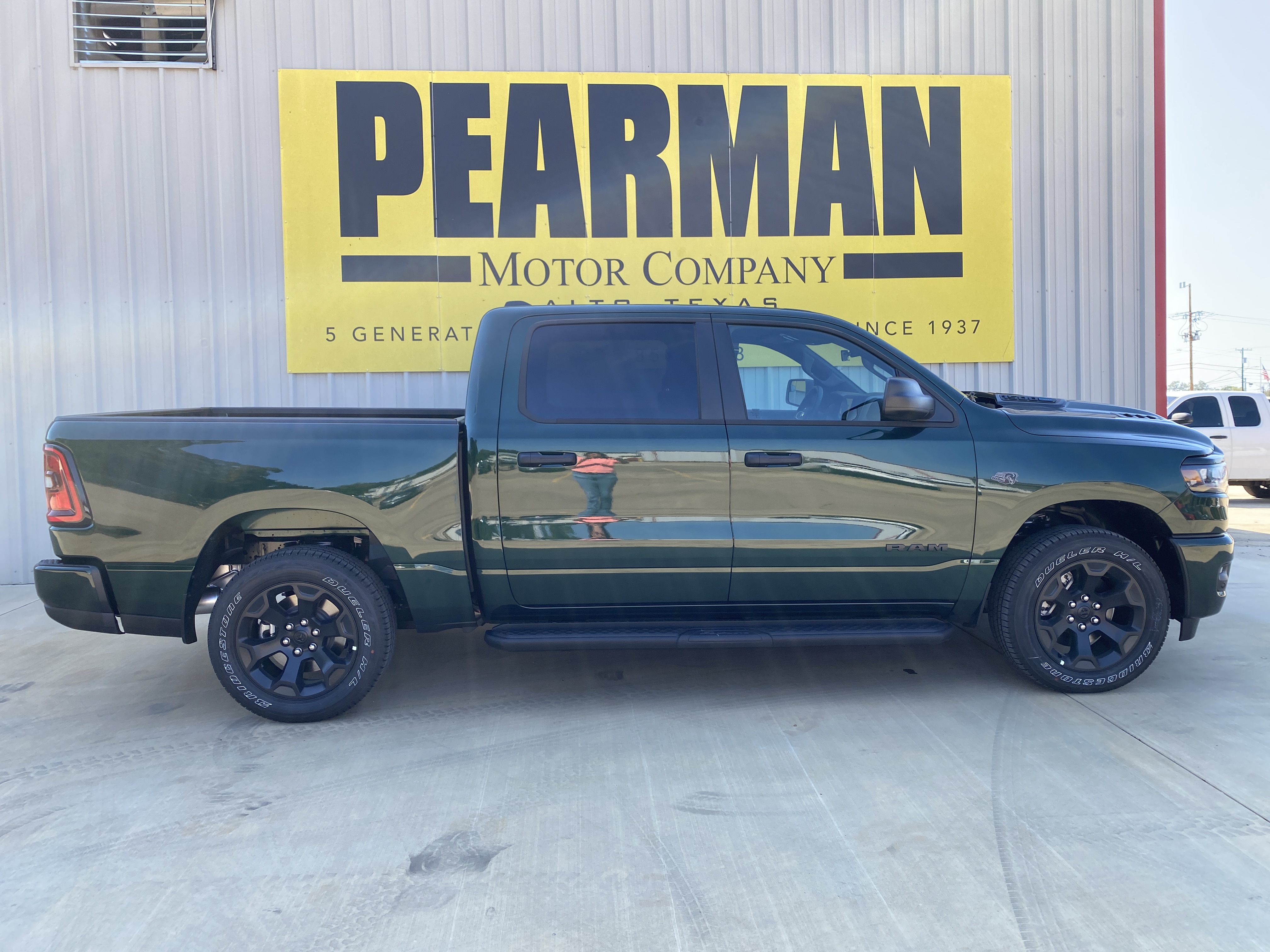 2027 Ram 1500 TRADESMAN CREW CAB 4X4 Pickup VN566635