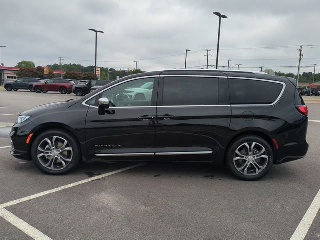 2026 Chrysler Pacifica Pinnacle - Photo 7
