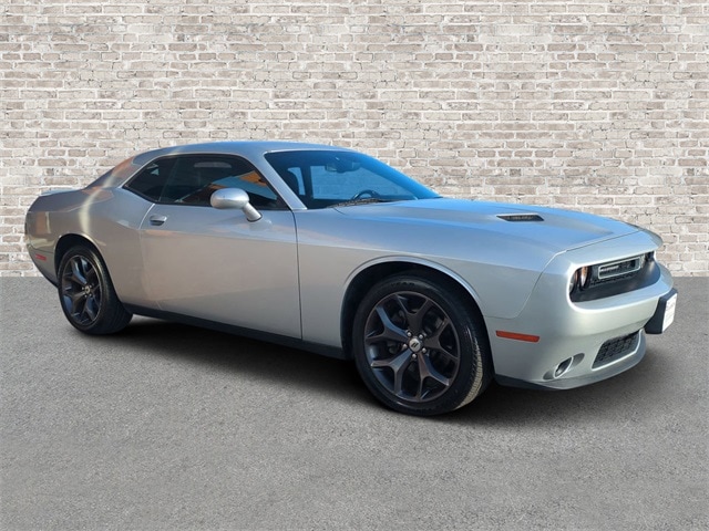 2019 Dodge Challenger SXT Plus's photo