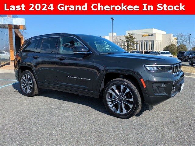 2024 Jeep Grand Cherokee Overland photo 2