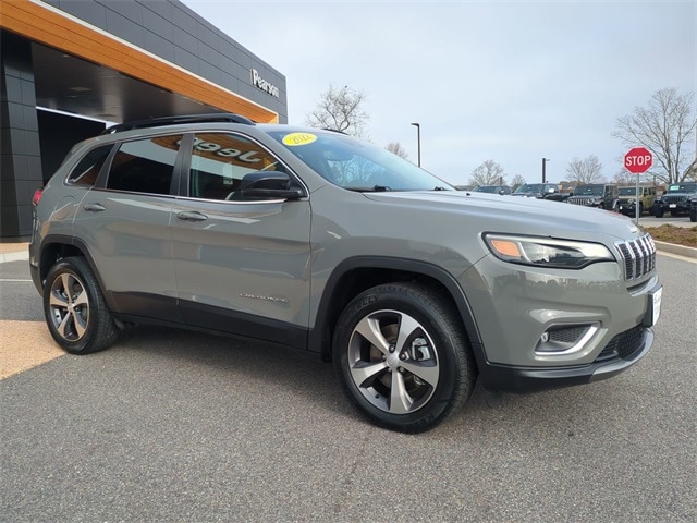 2022 Jeep Cherokee Limited's photo