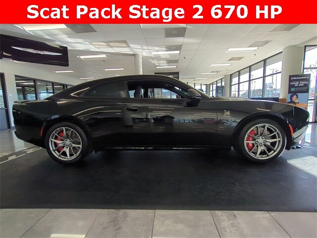 2025 Dodge Charger Daytona Scat Pack photo 3