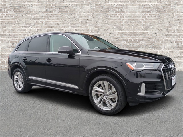 2020 Audi Q7 Premium Plus's photo