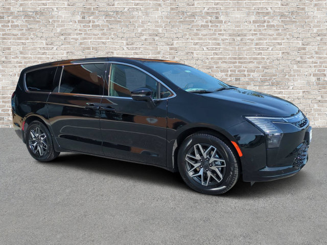 2027 Chrysler Pacifica Limited