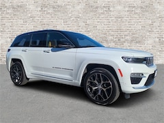 2022 Jeep Grand Cherokee Summit SUV
