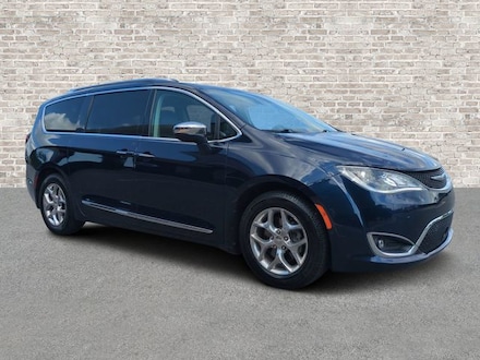 2018 Chrysler Pacifica Limited Van