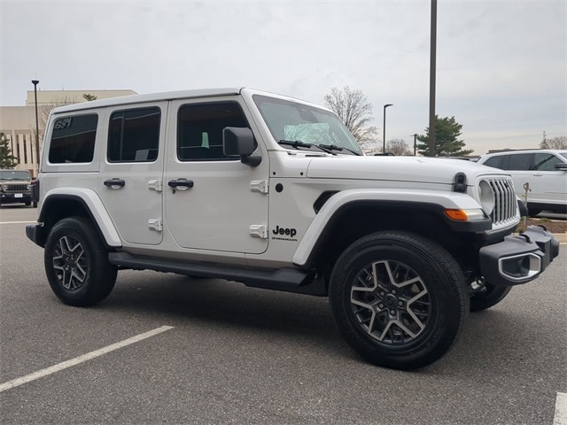 2026 Jeep Wrangler 4-Door Sahara's photo
