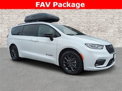 2025 Chrysler Pacifica Select Passenger Van