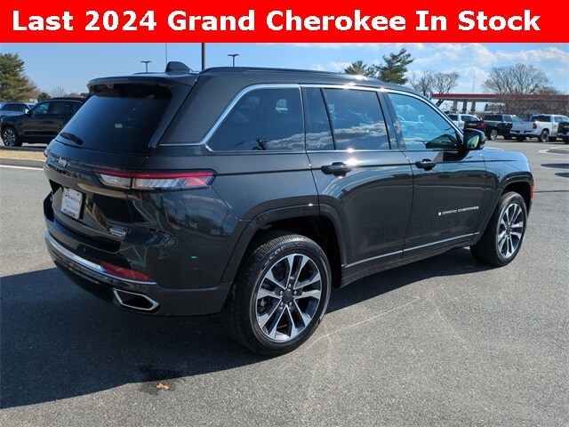 2024 Jeep Grand Cherokee Overland photo 4