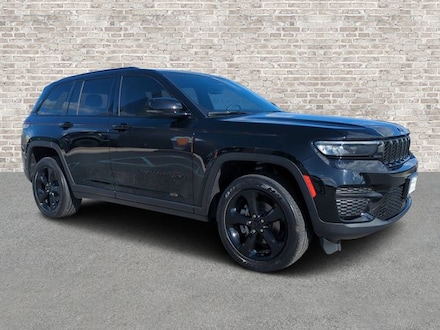 2023 Jeep Grand Cherokee Laredo SUV