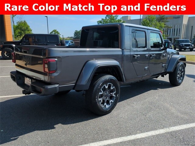 2025 Jeep Gladiator Sport photo 3