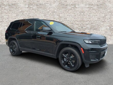 2023 Jeep Grand Cherokee L Laredo SUV