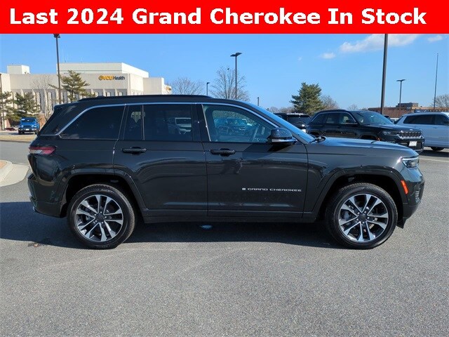 2024 Jeep Grand Cherokee Overland photo 3
