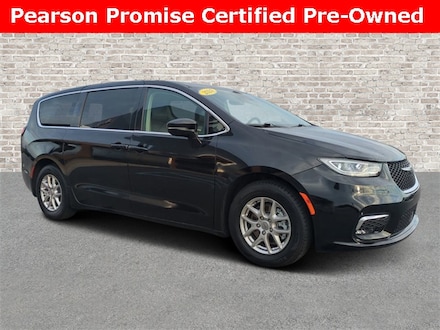 2024 Chrysler Pacifica Touring L Van Passenger Van