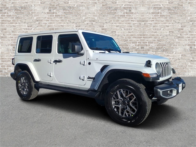 2026 Jeep Wrangler 4-Door Sahara's photo