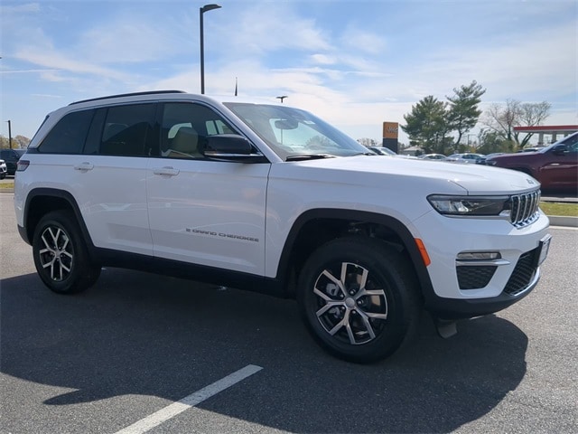 Used 2024 Jeep Grand Cherokee Limited with VIN 1C4RJHBG7RC185110 for sale in Richmond, VA