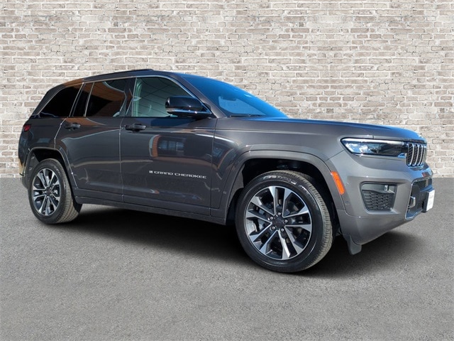 2025 Jeep Grand Cherokee Overland's photo