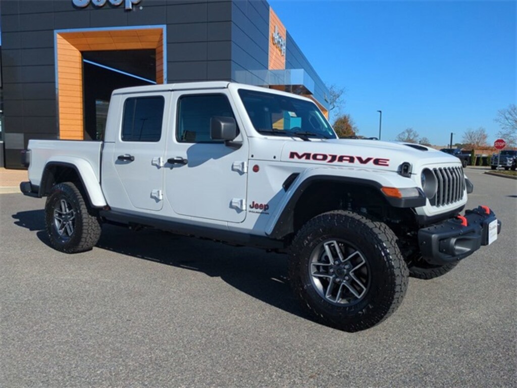 New 2026 Jeep Gladiator Mojave Pickup