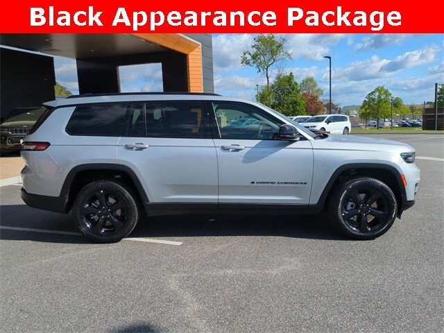2025 Jeep Grand Cherokee L photo 3