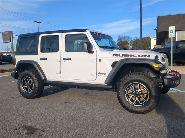 2025 Jeep Wrangler 4-Door Rubicon's photo
